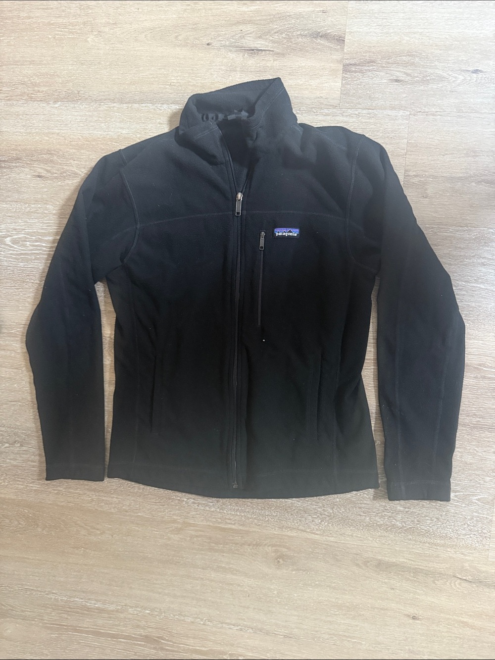 Patagonia Black Full-Zip Fleece Jacket with Chest Zip